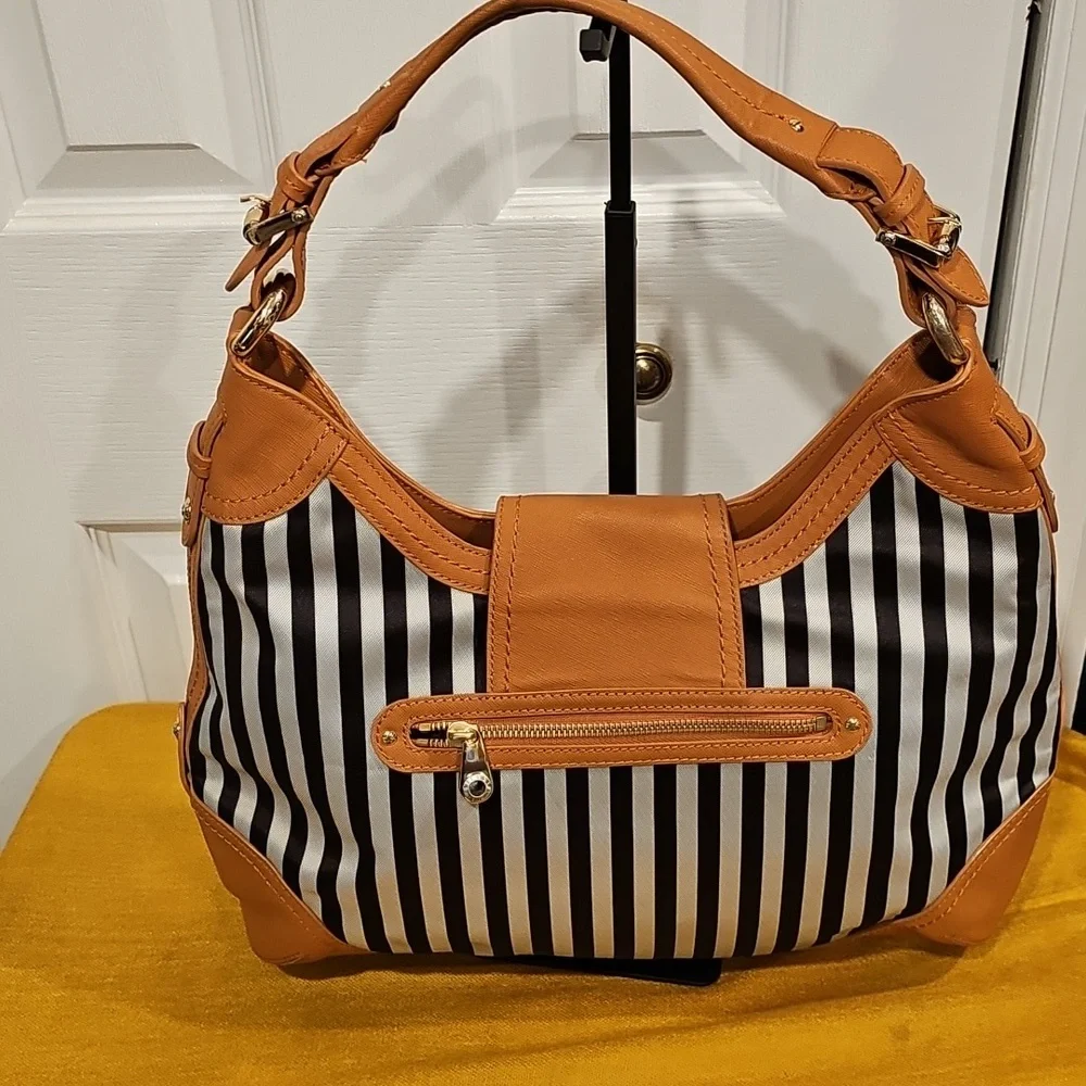 Henri Bendel Miss Bendel Hobo Shoulder Bag MSRP $298 NWT!